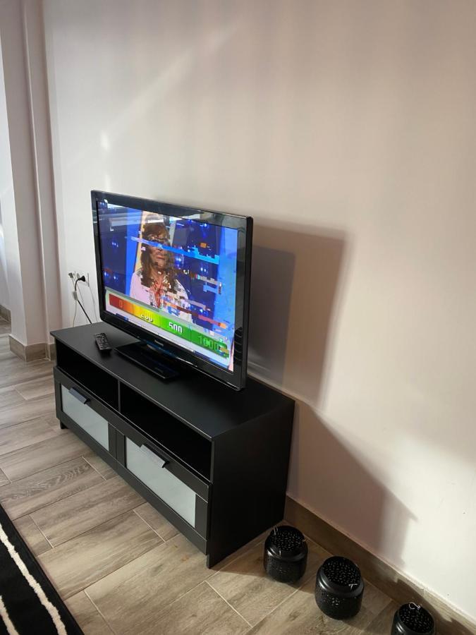 Апартаменти Panoramic City Center Flat In Арройо-де-ла-М'єль Екстер'єр фото